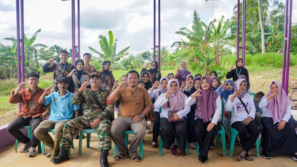 GASLANTANG (Gas Lestari Babakan Jalatrang) : Sosialisasi Pembuatan Bio Gas Bersama KWT Se-Desa Jalatrang