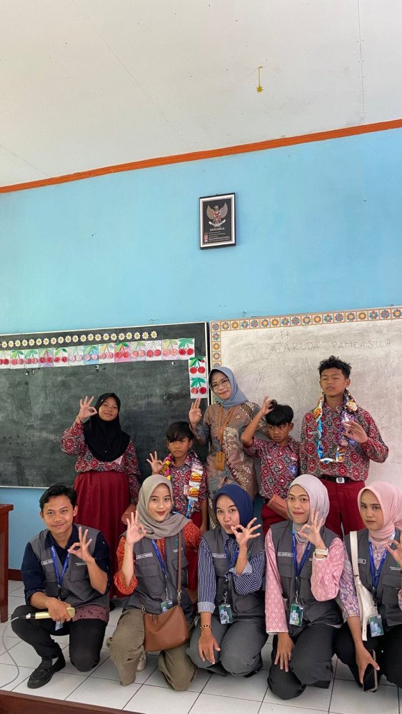 Sosialisasi Stop Bullying Di Sekolah Dasar Negeri 3 Jalatrang