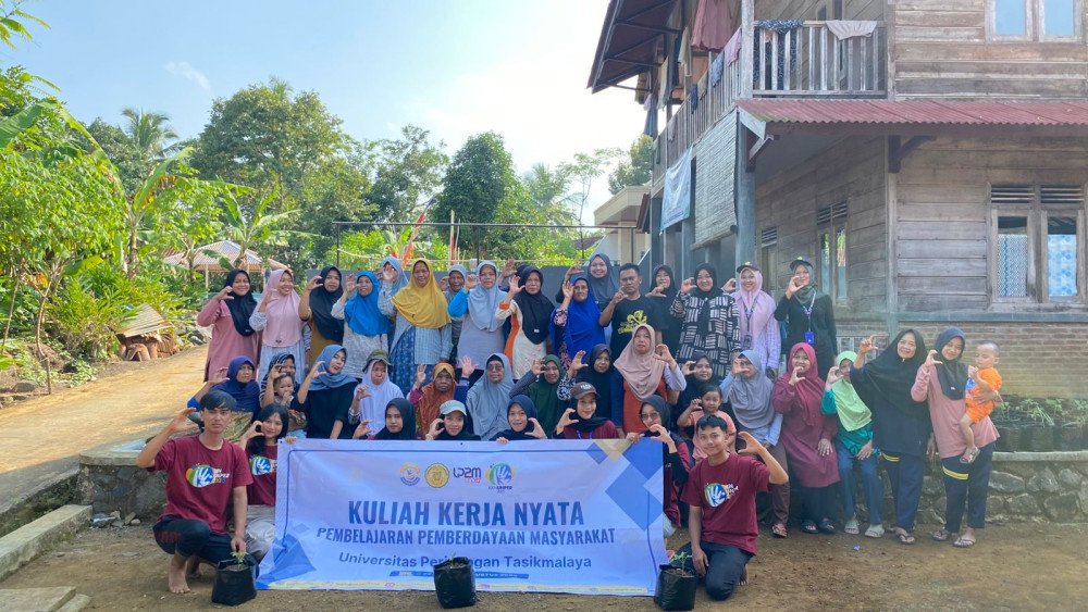Mahasiswa KKN Unper Wujudkan Ketahanan Pangan Melalui Program Pekarangan Lestari di RT 4A