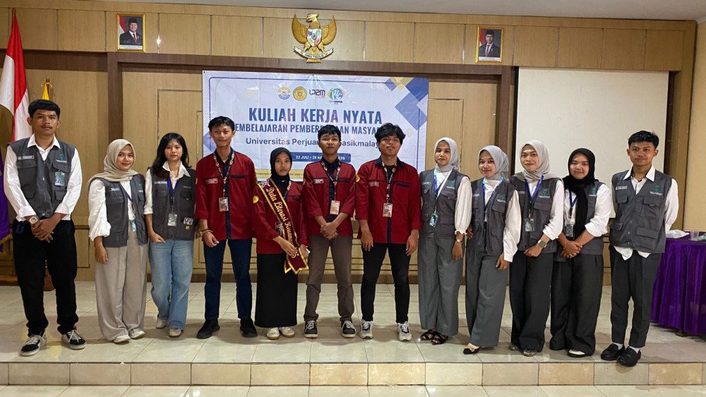 KKN UNPER Menghadirkan Penyuluhan Literasi Finansial: Melindungi Masyarakat dari Jebakan Pinjol dan Memperkenalkan Investasi Bijak